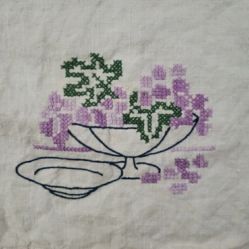 Vintage 6 Bread Tea Towels Embroidered 37